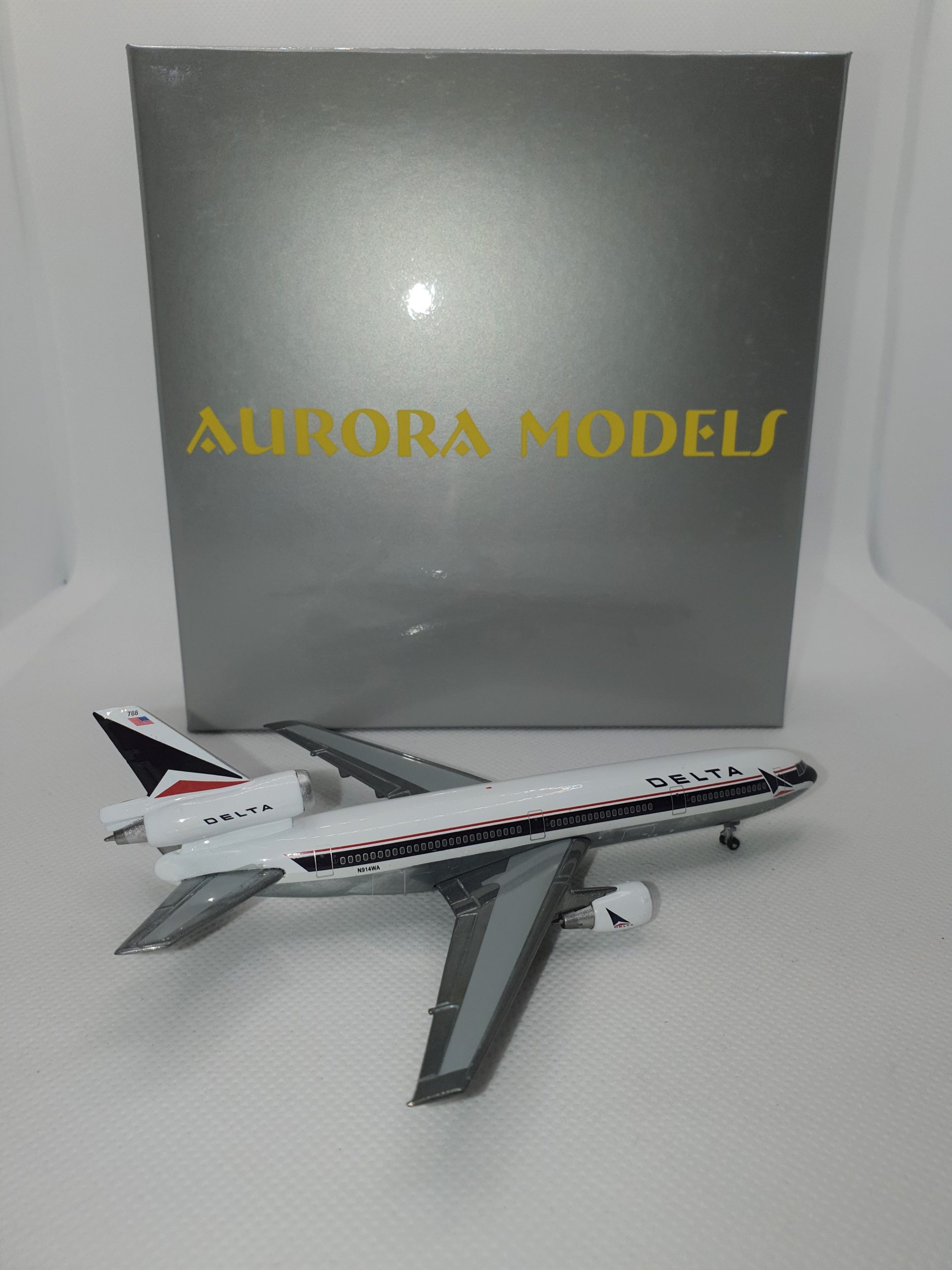 超歓迎通販オーロラ [ AM001 N914WA ] DC-10-10 Delta Air Lines -Widget Livery - ( 1/400 ) AURORA 民間航空機