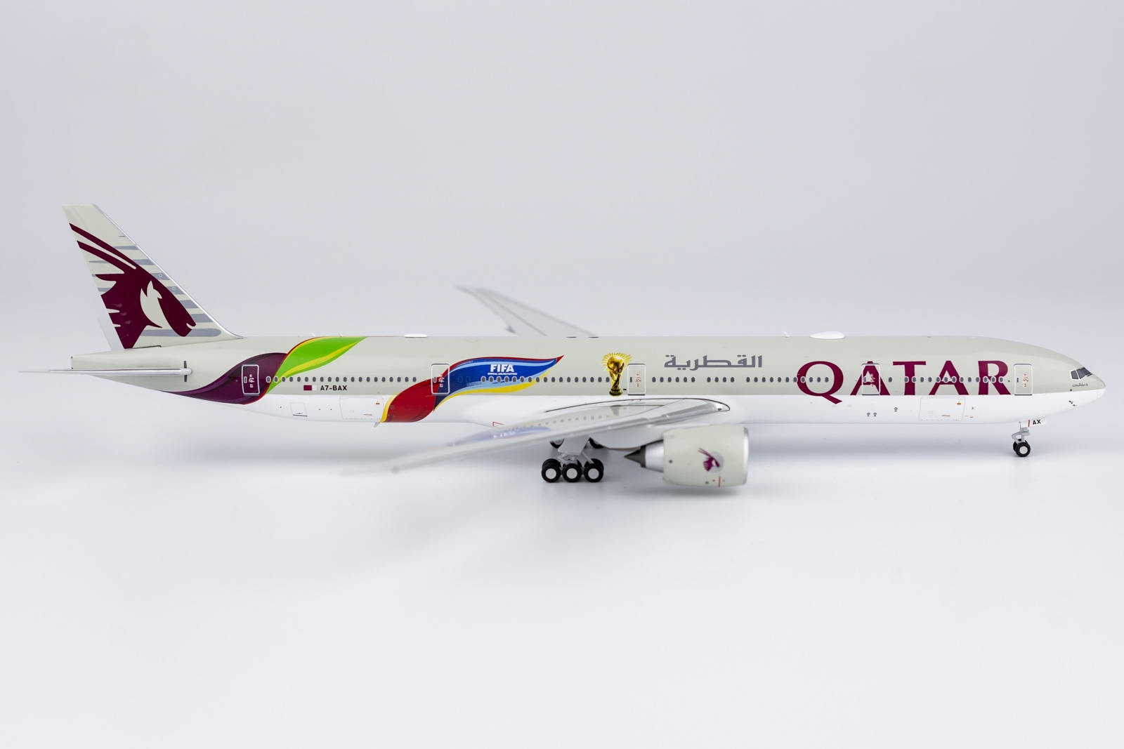 NG Models 1:400 Qatar Airways A7-BAX Boeing 777-300 - Bedfordshire Diecast