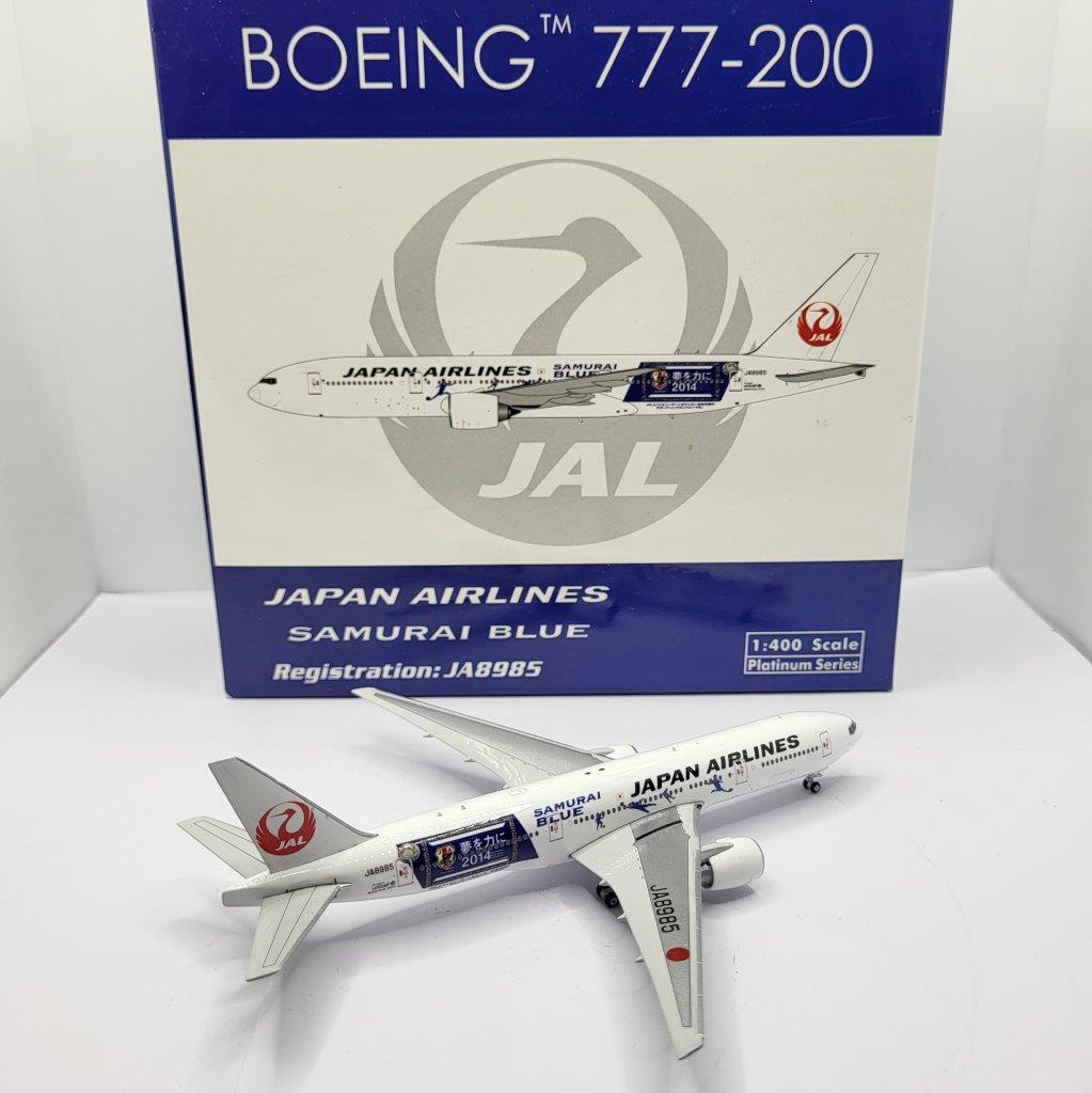 Phoenix 1:400 JAL Japan Airlines JA8985 Boeing 777-200 