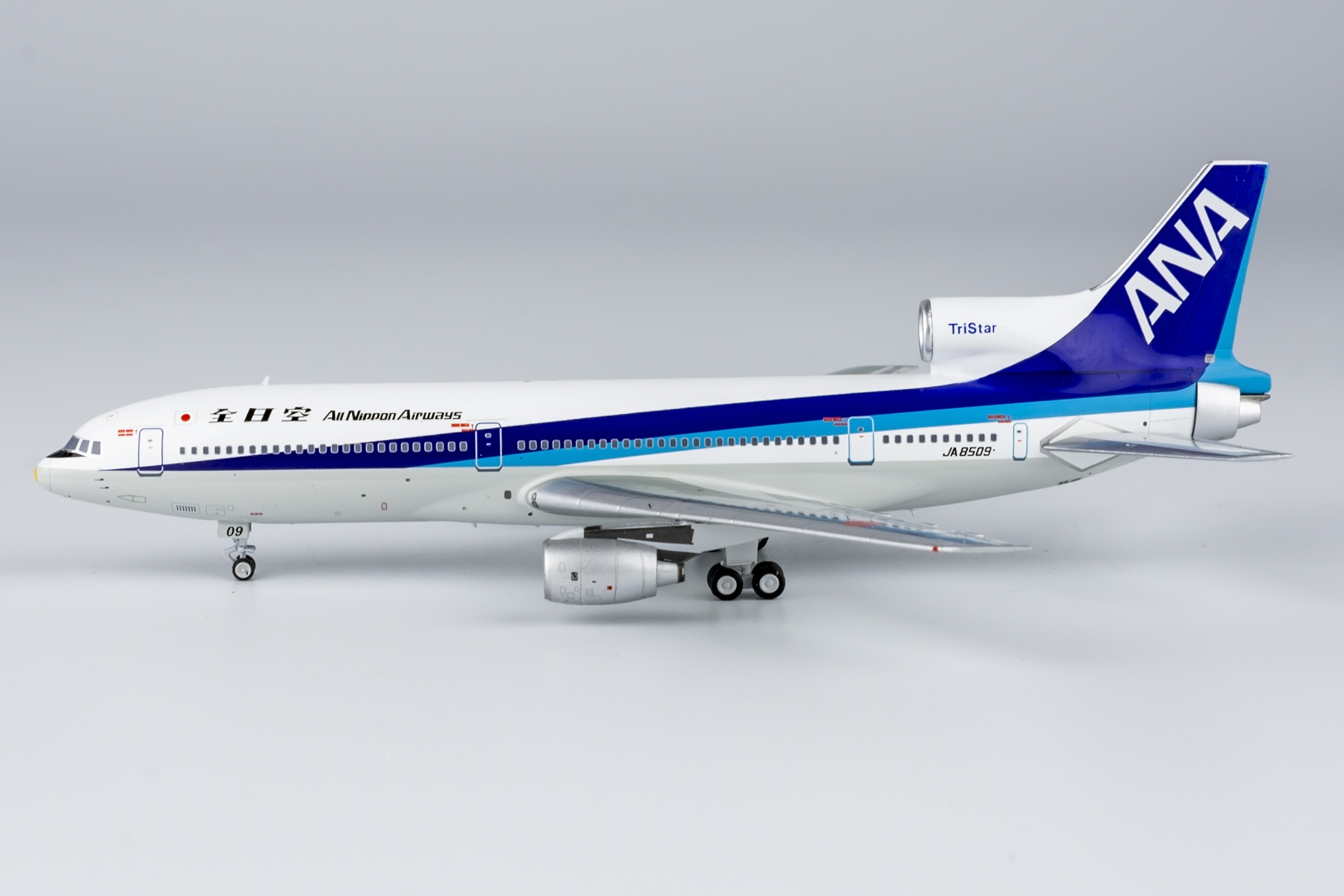 NG Models 1:400 ANA All Nippon Airways JA8509 Lockhead L-1011-1 
